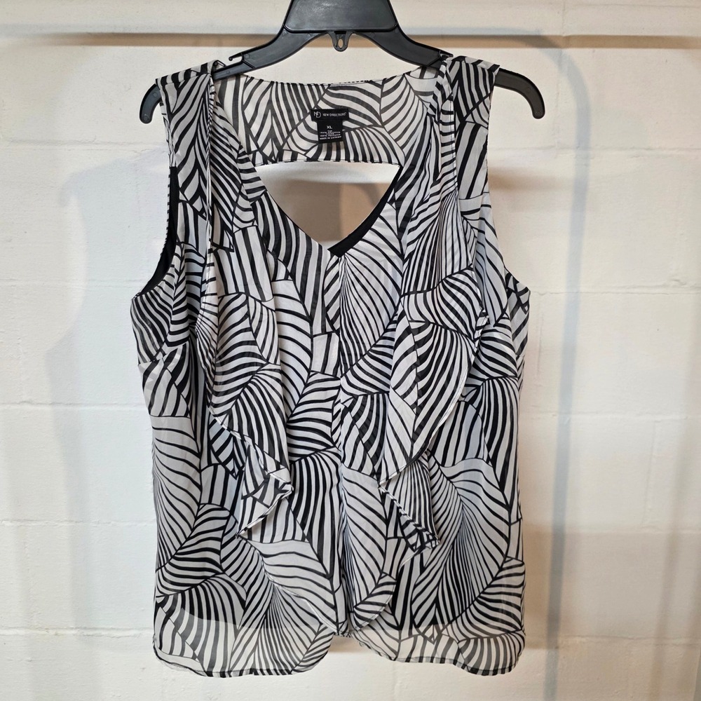 New Directions XL Black White Abstract Leaf Print Ruffle Front Sleeveless Blouse